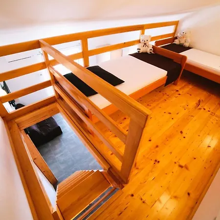 Brigita Πανσιόν 3*